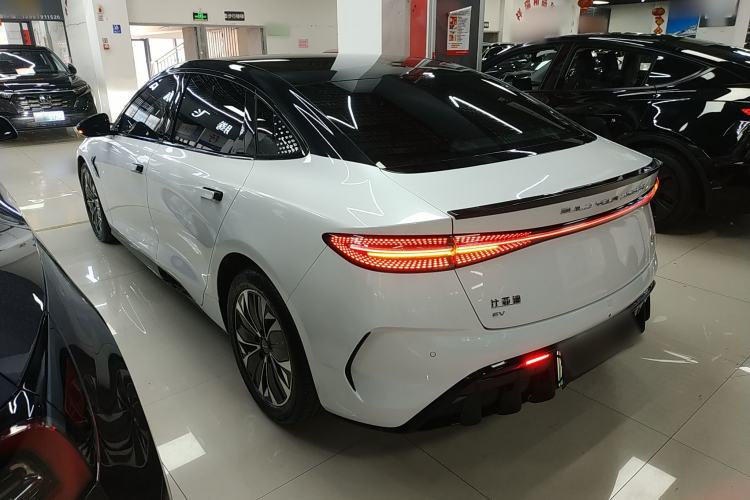 Used BYD Seal 2022 550 km Standard Range Rear-Wheel Drive Prestige Version Rear Left 45 Deg