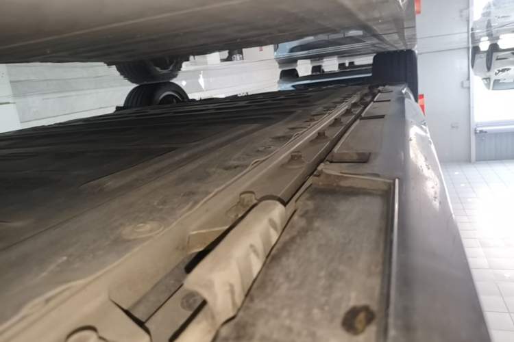 Used BYD Seal 2022 550 km Standard Range Rear-Wheel Drive Prestige Version Right Side Sill