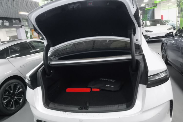 Used BYD Seal 2022 700 km Long-Range Rear-Wheel-Drive Version Trunk