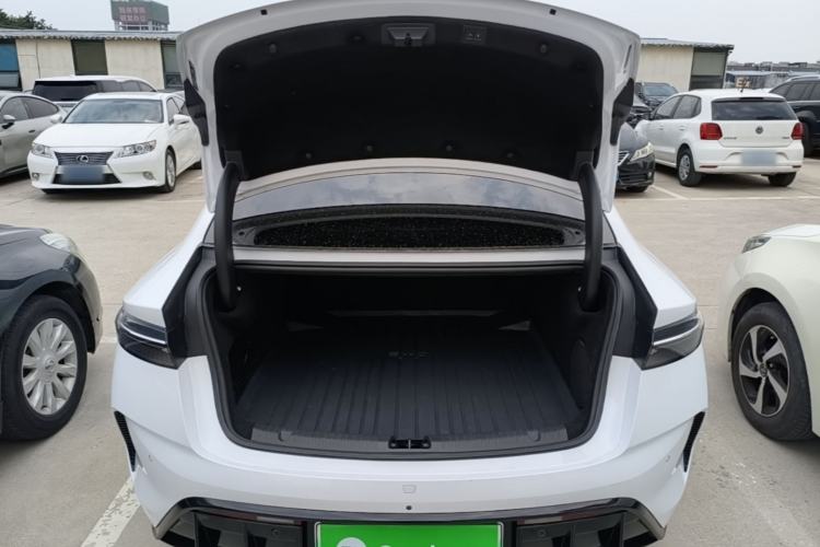 Used BYD Seal 2022 700 km Long-Range Rear-Wheel-Drive Version Trunk