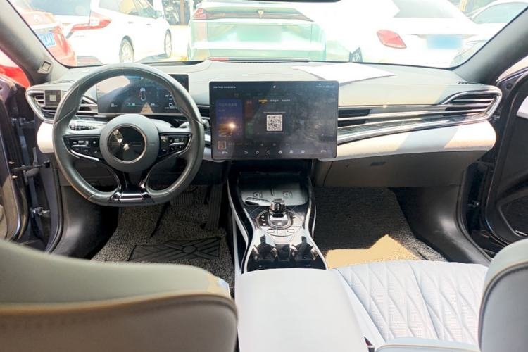 Used BYD Seal 2022 700 km Long-Range Rear-Wheel-Drive Version Center Console