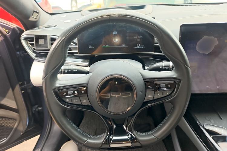 Used BYD Seal 2022 700 km Long-Range Rear-Wheel-Drive Version Steering Wheel