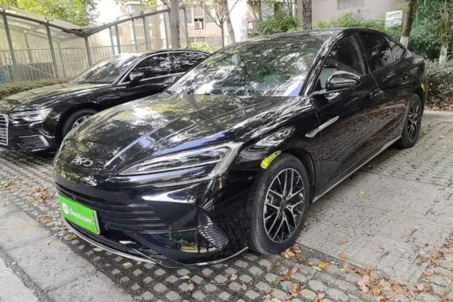 BYD Seal 2023 DM-i 1.5T 121km Prestige Model с пробегом