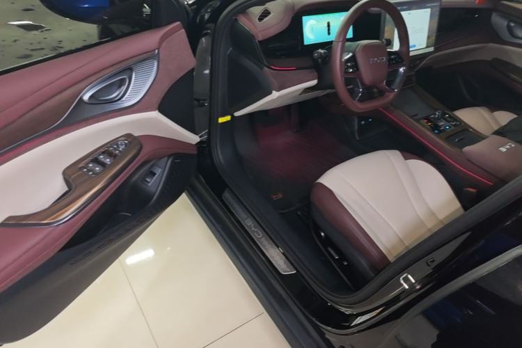 Used BYD Seal 2023 DM-i 1.5T 121km Prestige Model Driver Seat