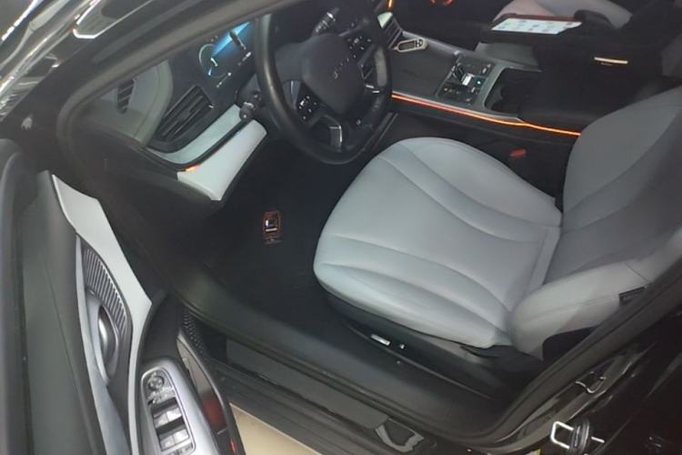 Used BYD Seal 2023 DM-i 1.5L 121km Luxury Model Driver Seat