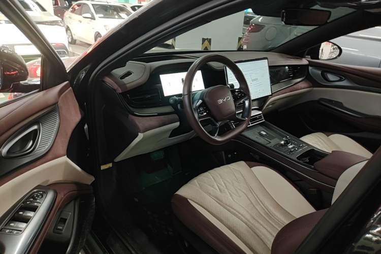 Used BYD Seal 2023 DM-i 1.5T 121km Flagship Model Driver Seat