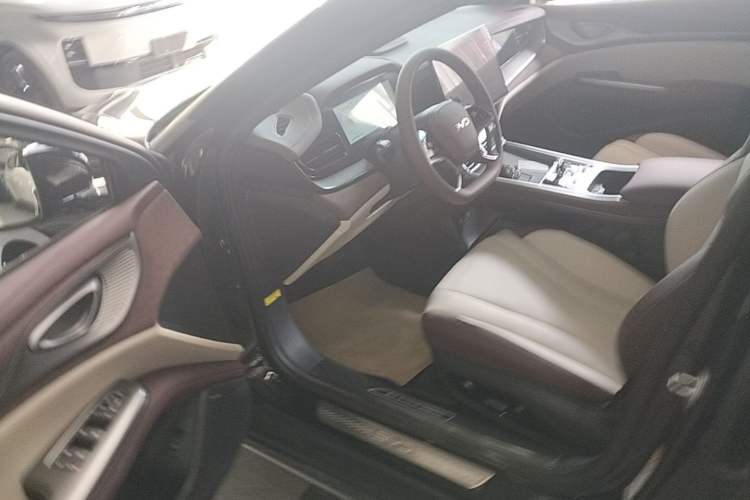 Used BYD Seal 2023 DM-i 1.5T 121km Prestige Model Driver Seat