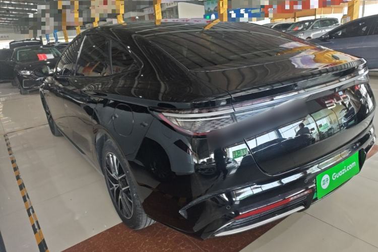 Used BYD Seal 2023 DM-i 1.5T 121km Prestige Model Exterior 2