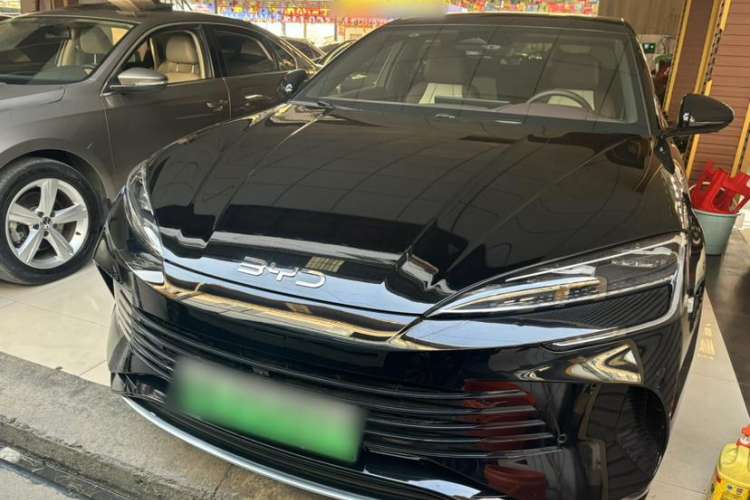 Used BYD Seal 2023 DM-i 1.5L 121km Prestige Model Exterior 2