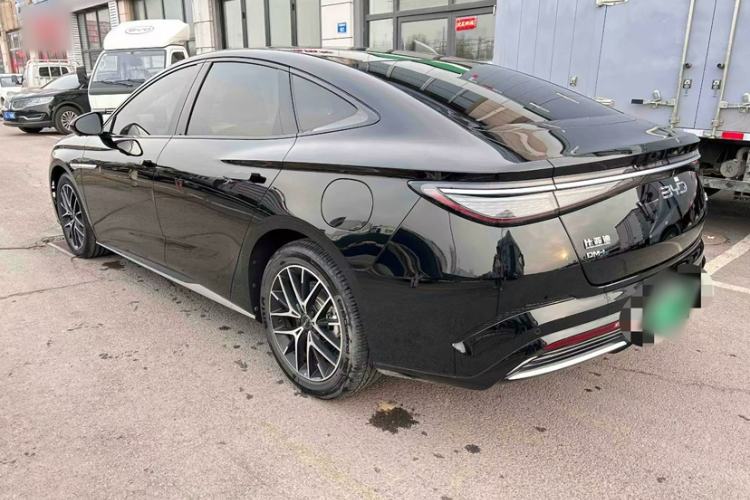 Used BYD Seal 2023 DM-i 1.5L 121km Prestige Model Exterior 3