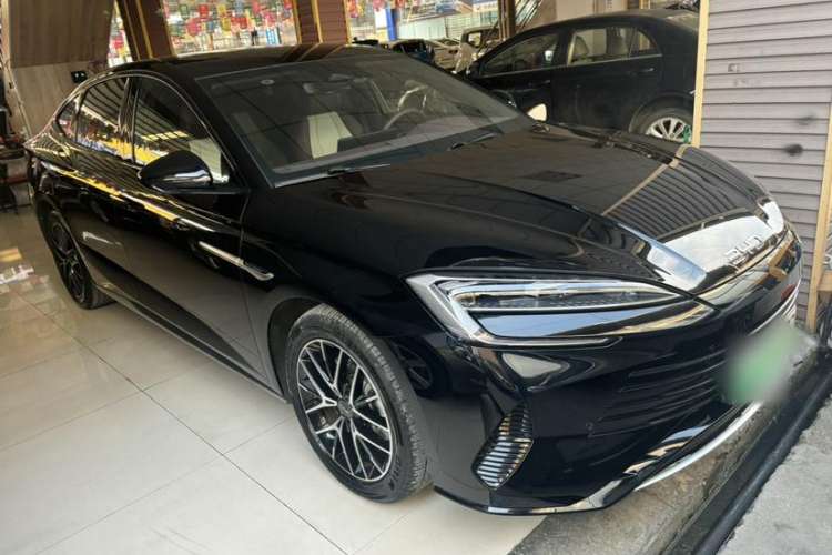 Used BYD Seal 2023 DM-i 1.5L 121km Prestige Model Exterior 3