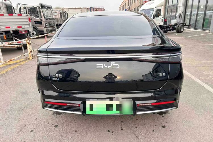 Used BYD Seal 2023 DM-i 1.5L 121km Prestige Model Exterior 4