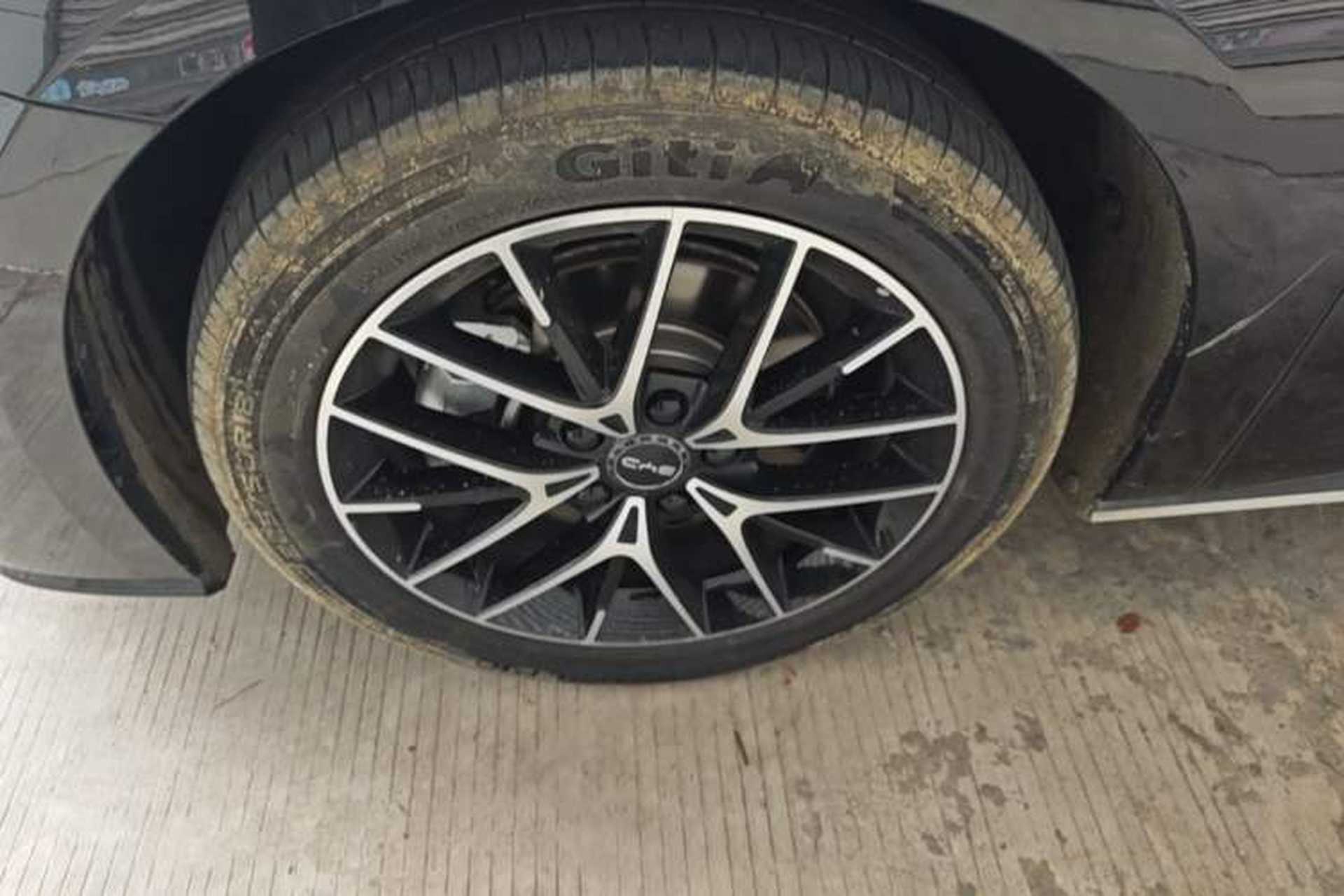Used BYD Seal 2023 DM-i 1.5T 121km Prestige Model Exterior 4