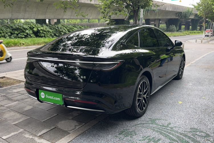 Used BYD Seal 2023 DM-i 1.5T 121km Flagship Model Exterior 6