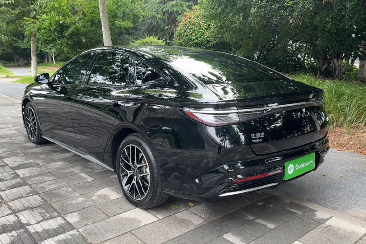 Used BYD Seal 2023 DM-i 1.5T 121km Flagship Model Exterior 9