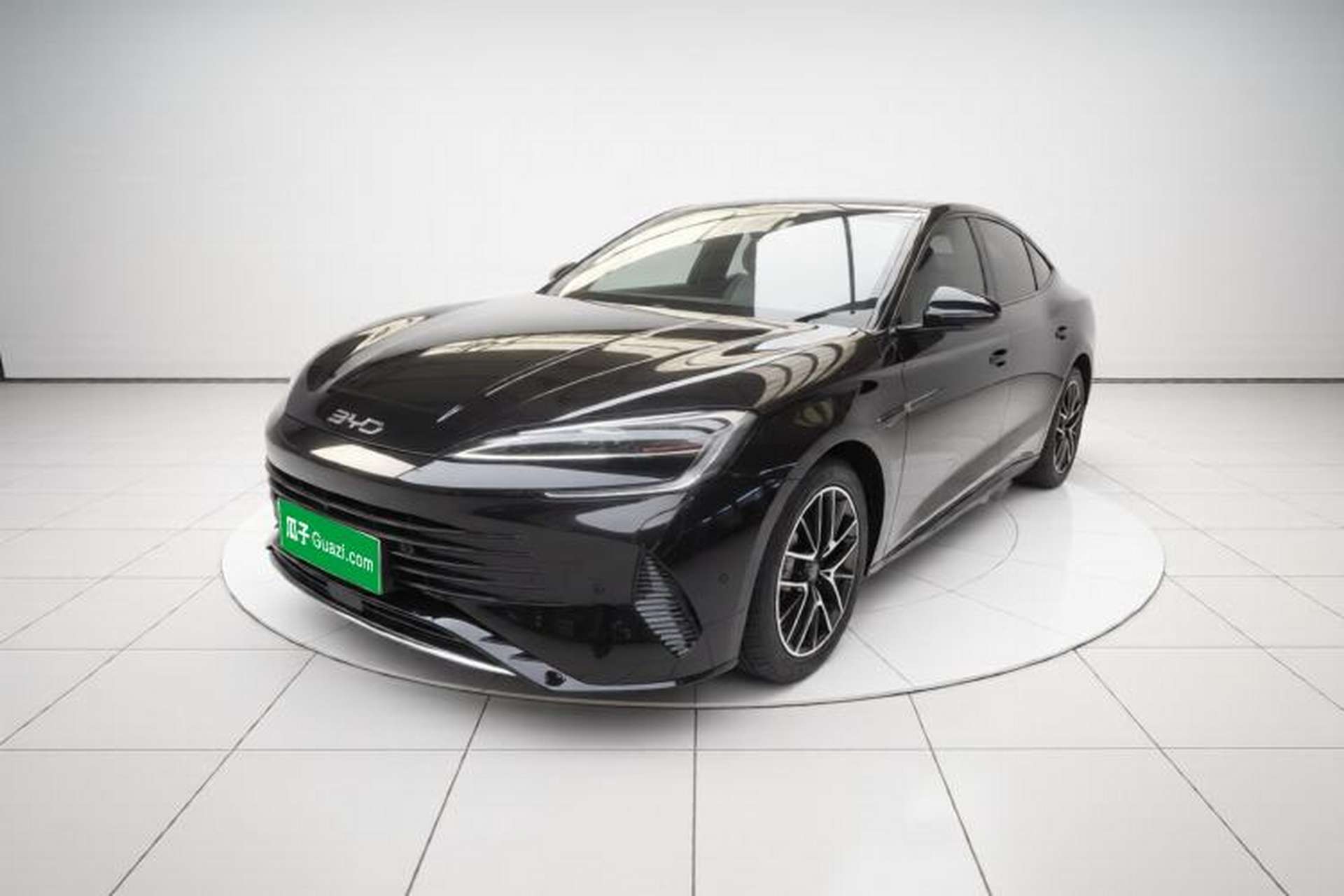 Used BYD Seal 2023 DM-i 1.5T 121km Flagship Model Front Left 45 Deg