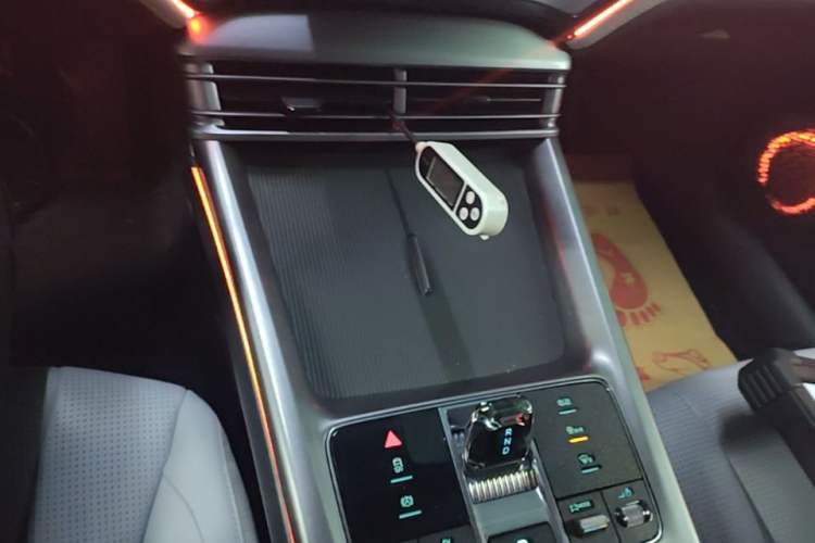 Used BYD Seal 2023 DM-i 1.5L 121km Luxury Model Gear Lever