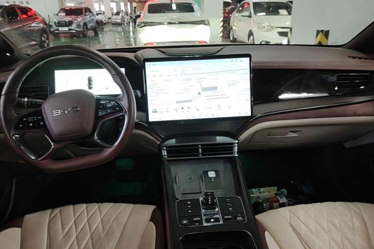 Used BYD Seal 2023 DM-i 1.5T 121km Flagship Model Gear Lever