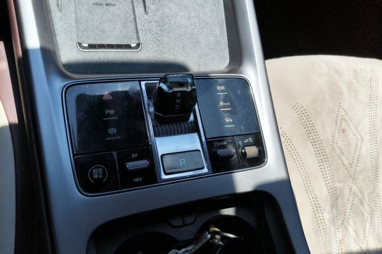 Used BYD Seal 2023 DM-i 1.5T 121km Flagship Model Gear Lever