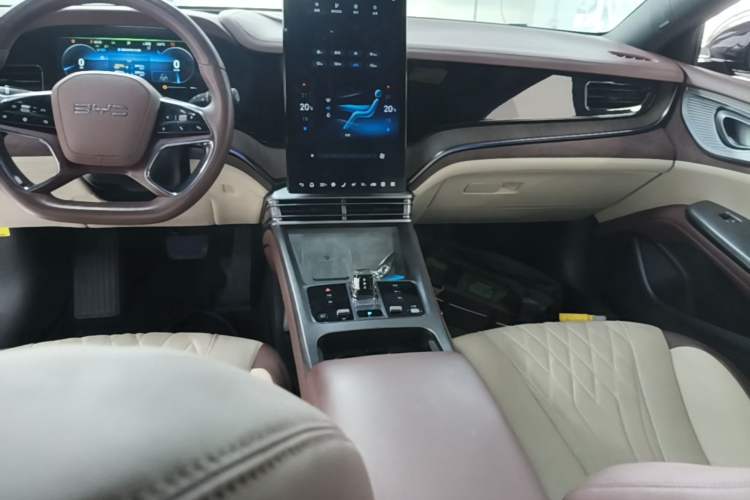 Used BYD Seal 2023 DM-i 1.5T 121km Flagship Model Gear Lever