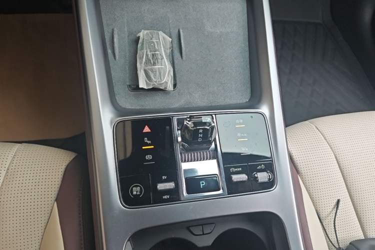 Used BYD Seal 2023 DM-i 1.5T 121km Prestige Model Gear Lever