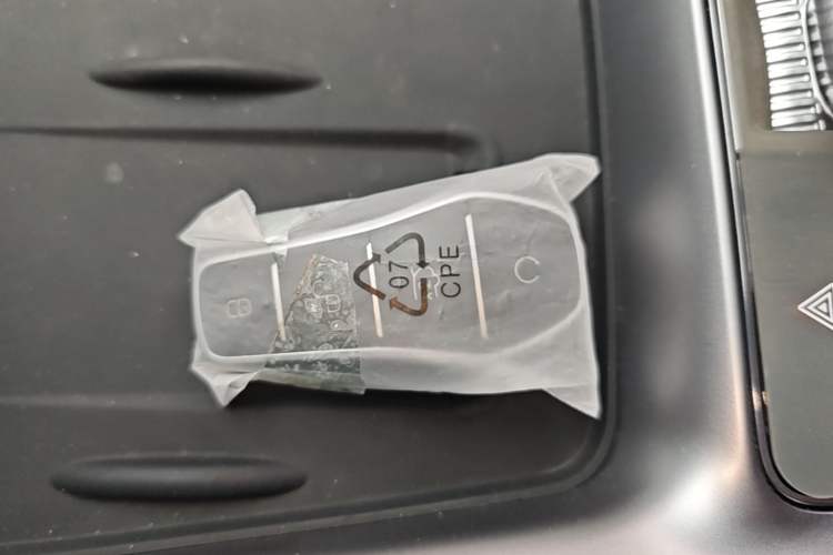 Used BYD Seal 2023 DM-i 1.5T 121km Prestige Model Interior 1