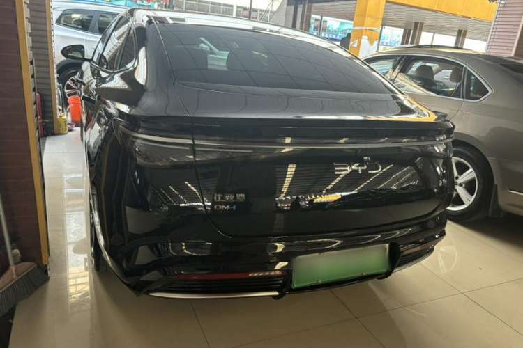 Used BYD Seal 2023 DM-i 1.5L 121km Prestige Model Interior 13