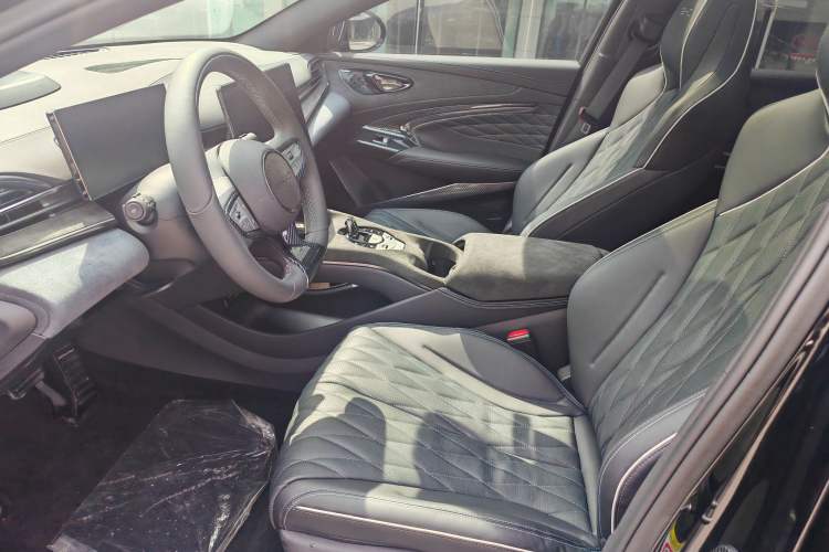 Used BYD Seal 2023 Champion Edition 700km Performance Version Interior 4