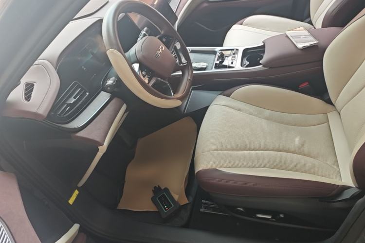 Used BYD Seal 2023 DM-i 1.5T 121km Prestige Model Left Front Seat