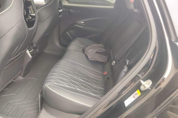 Used BYD Seal 2023 Champion Edition 650km All-Wheel-Drive Performance Version Left Rear Seat