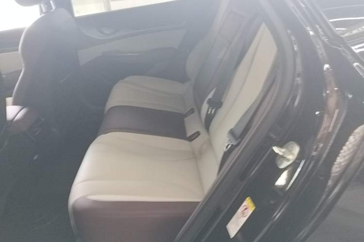 Used BYD Seal 2023 DM-i 1.5T 121km Prestige Model Left Rear Seat