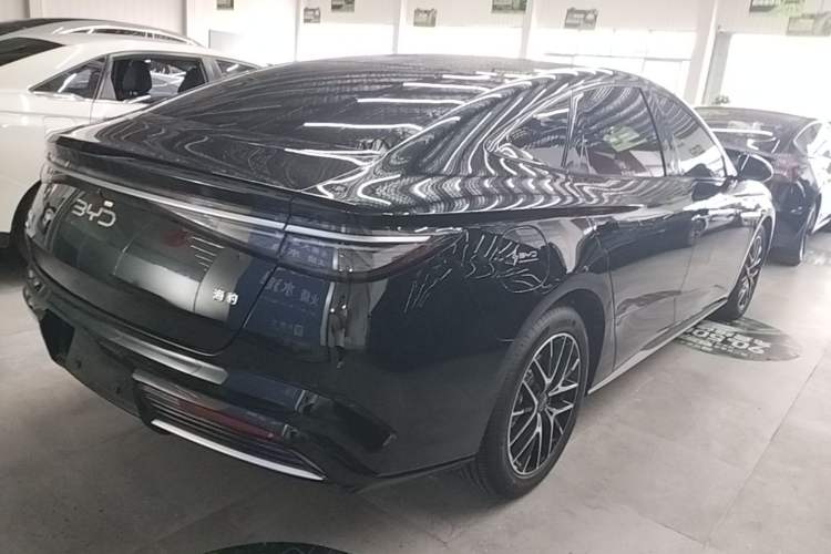 Used BYD Seal 2023 DM-i 1.5T 121km Prestige Model Rear Right 45 Deg
