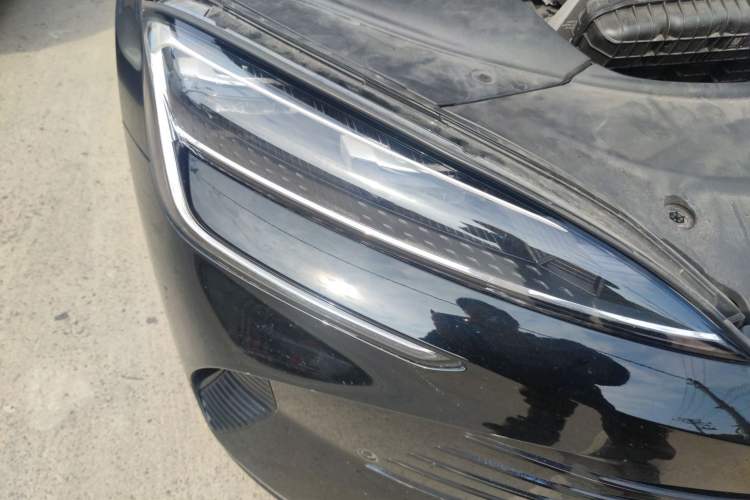 Used BYD Seal 2023 DM-i 1.5L 121km Luxury Model Right Front Headlight