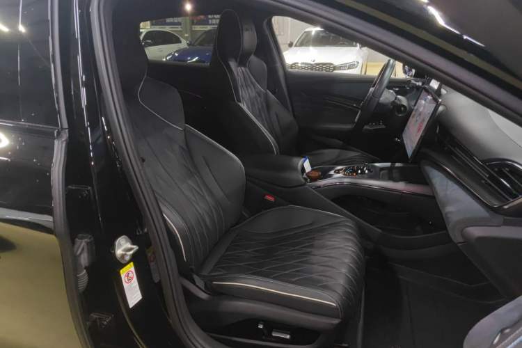 Used BYD Seal 2023 Champion Edition 700km Performance Version Right Front Seat