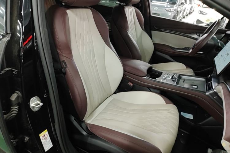 Used BYD Seal 2023 DM-i 1.5T 121km Flagship Model Right Front Seat