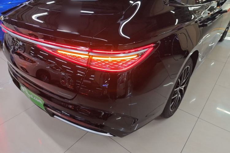 Used BYD Seal 2023 DM-i 1.5T 121km Prestige Model Right Rear Taillight