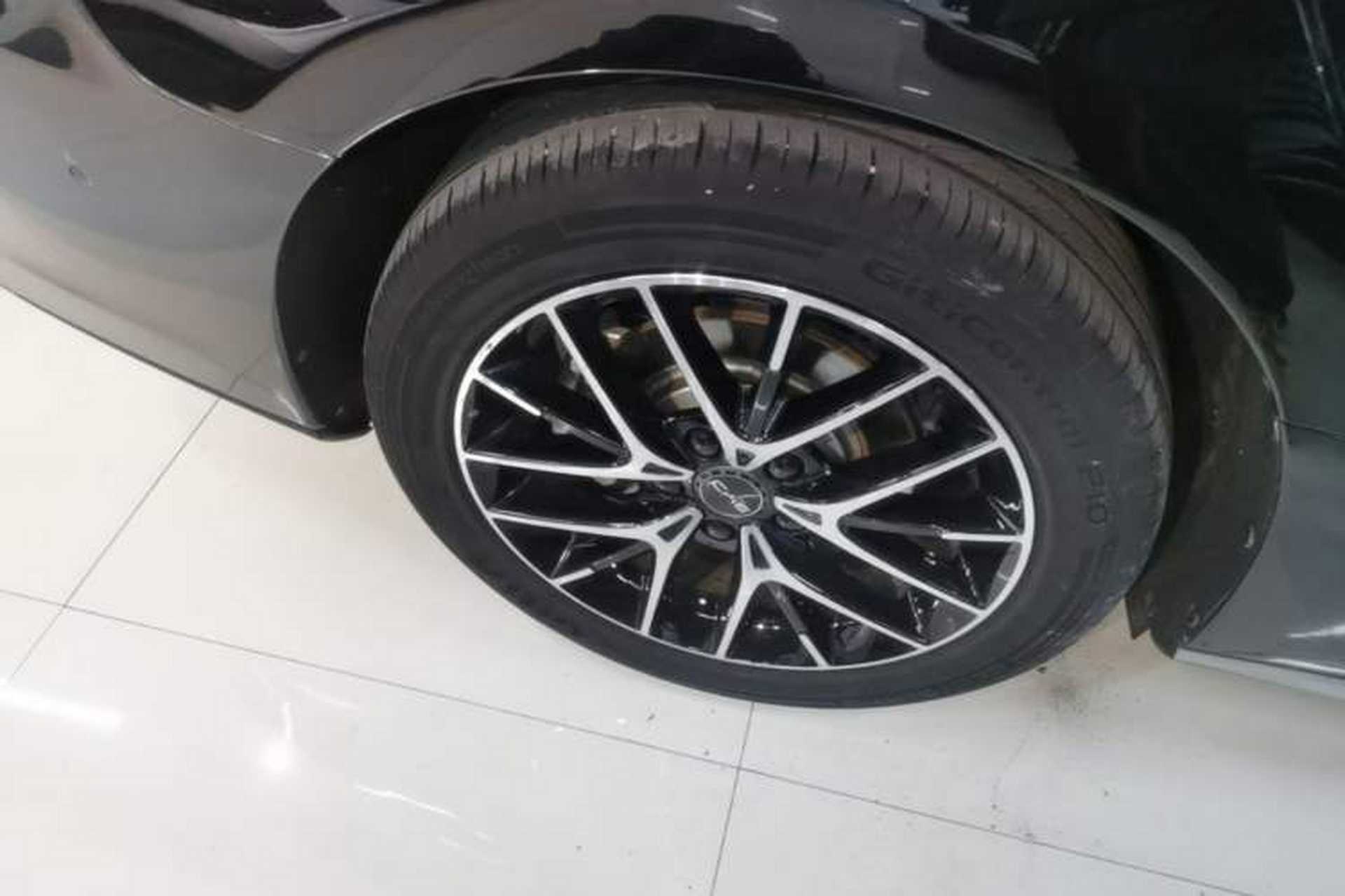Used BYD Seal 2023 DM-i 1.5T 121km Flagship Model Right Rear Wheel Hub
