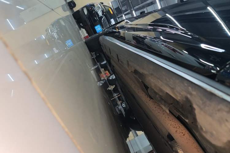 Used BYD Seal 2023 DM-i 1.5T 121km Prestige Model Right Side Sill