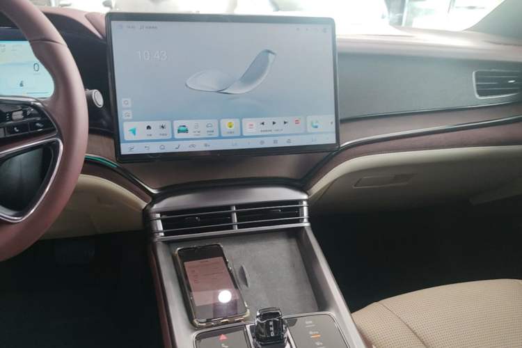 Used BYD Seal 2023 DM-i 1.5T 121km Prestige Model Audio And AC Panel