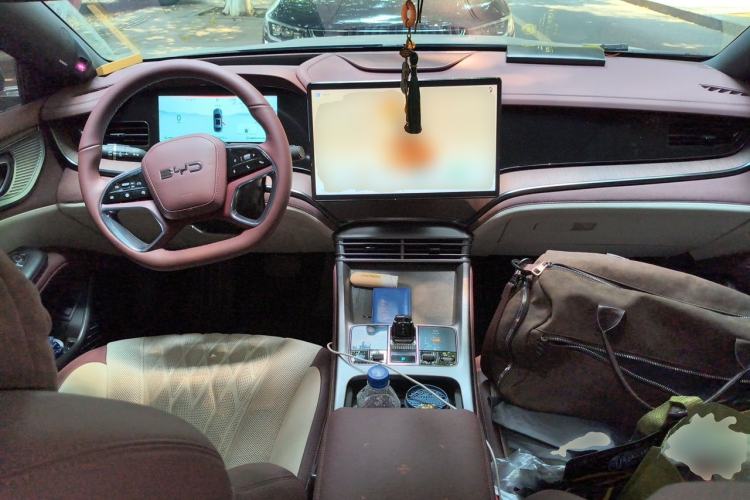 Used BYD Seal 2023 DM-i 1.5T 121km Flagship Model Center Console