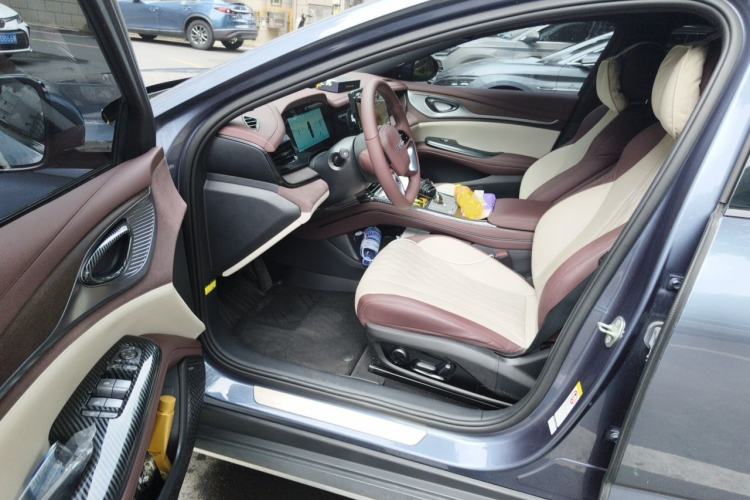 Used BYD Seal 2023 DM-i 1.5T 121km Flagship Model Driver Seat