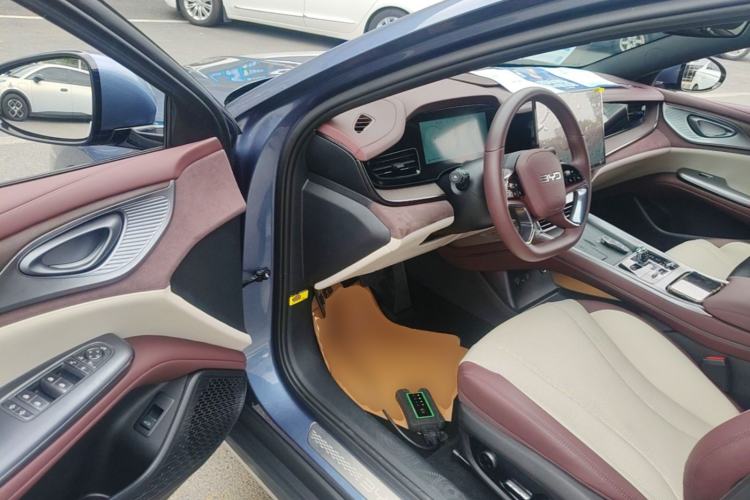 Used BYD Seal 2023 DM-i 1.5L 121km Prestige Model Driver Seat