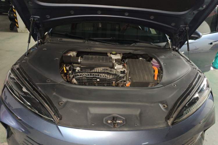 Used BYD Seal 2023 DM-i 1.5L 121km Luxury Model Engine Bay