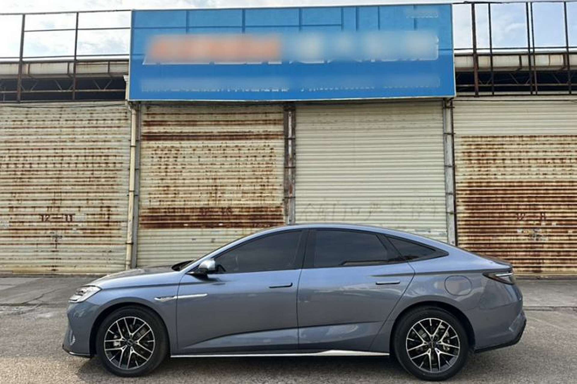 Used BYD Seal 2023 DM-i 1.5T 121km Flagship Model Exterior 3