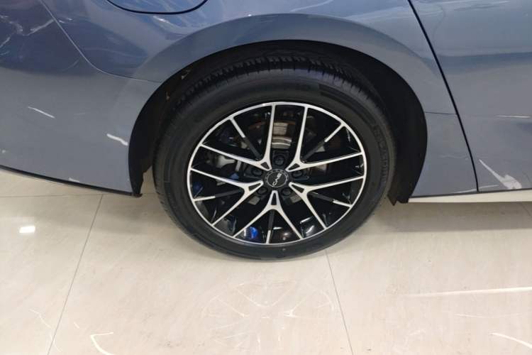 Used BYD Seal 2023 DM-i 1.5L 121km Luxury Model Exterior 5