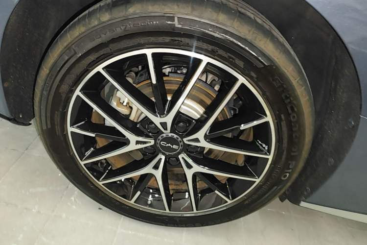 Used BYD Seal 2023 DM-i 1.5T 121km Prestige Model Exterior 5