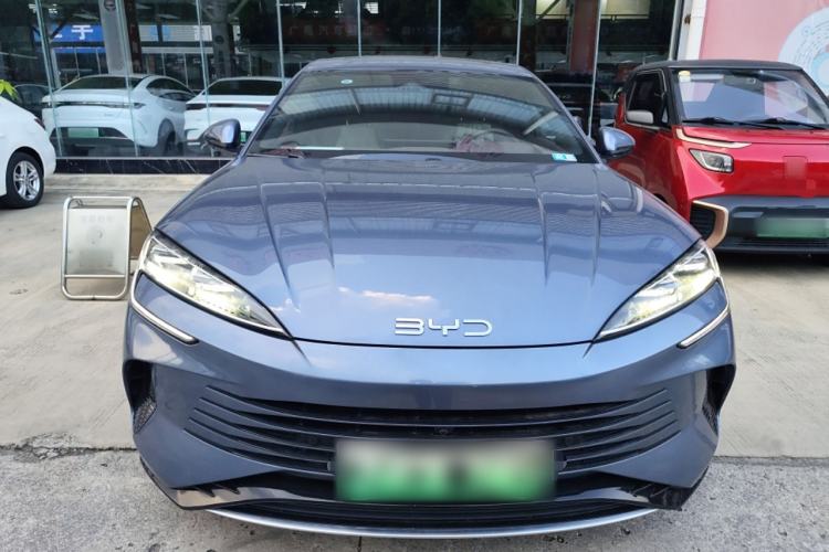 Used BYD Seal 2023 DM-i 1.5T 121km Flagship Model Front