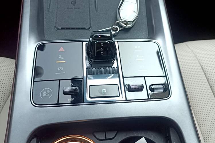 Used BYD Seal 2023 DM-i 1.5L 121km Prestige Model Gear Lever
