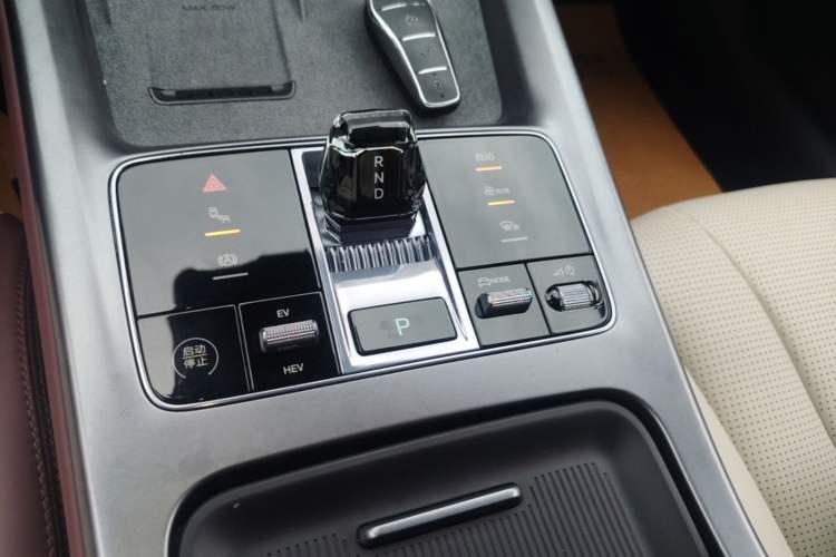Used BYD Seal 2023 DM-i 1.5L 121km Prestige Model Gear Lever