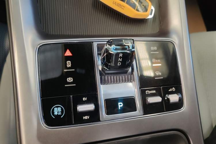 Used BYD Seal 2023 DM-i 1.5L 121km Luxury Model Gear Lever